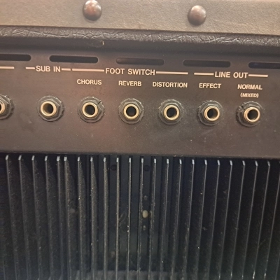 ROLAND JAZZ CHORUS 120H 2